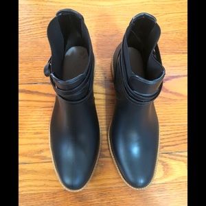 Bernardo black waterproof Chelsea boot